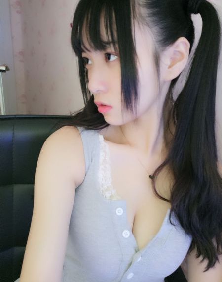 漂亮主妇电视剧在线播放_十万网红美女美酱