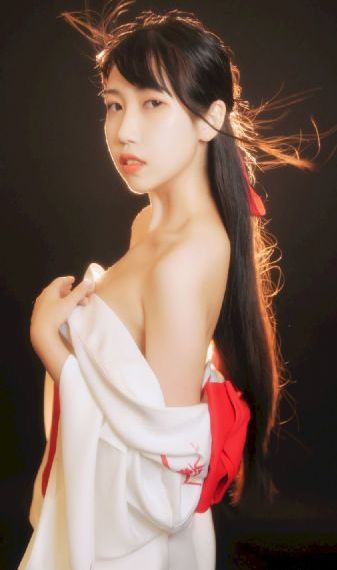 内衣办公室在线观看_高清迅雷电影在线