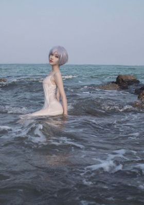 脱下衣服的漂亮姐姐_1080P免费观看
